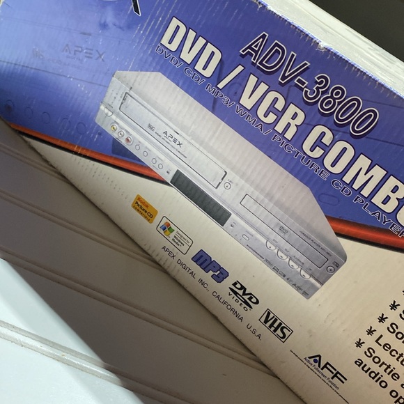 APEX ADV-3800 DVD/VCR COMBO NIB - Picture 5 of 10